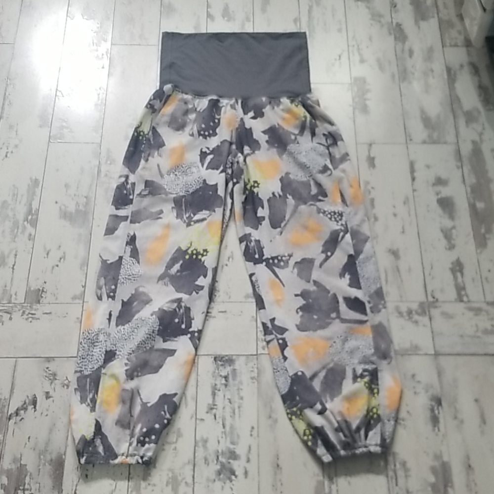 Lululemon printed harem pants